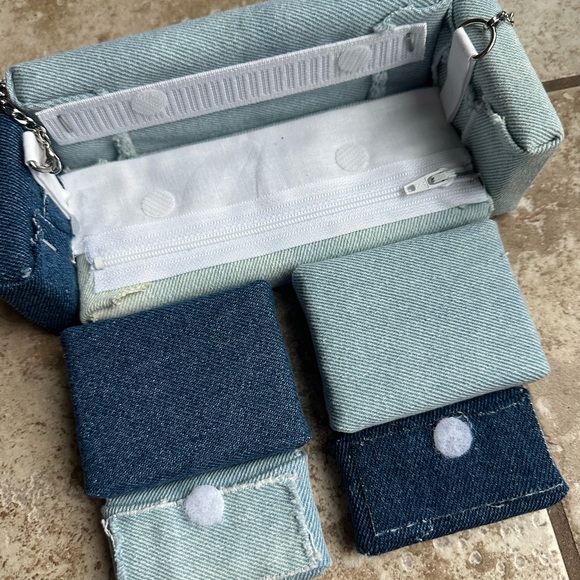 Super Rare “Change under the sofa bag” - Picture 5 of 10